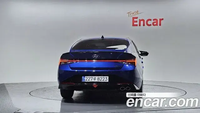 Hyundai The New Avante Hybrid 2020 — Photo 17/20