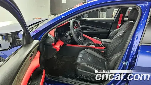 Hyundai The New Avante Hybrid 2020 — Photo 9/20