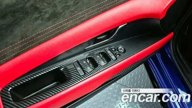 Hyundai The New Avante Hybrid 2020 — Photo 2/20