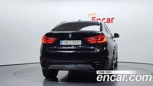 BMW X6 2018 — Photo 9/20