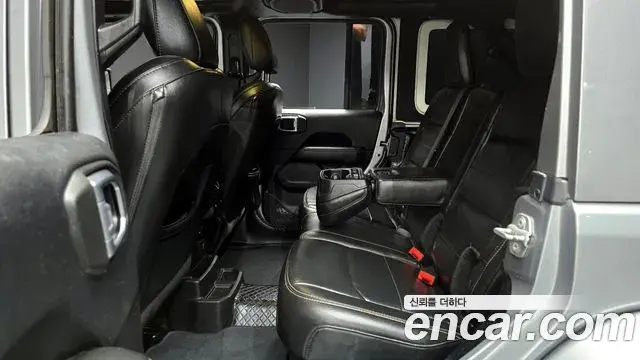 Jeep Wrangler 2019 — Photo 8/20