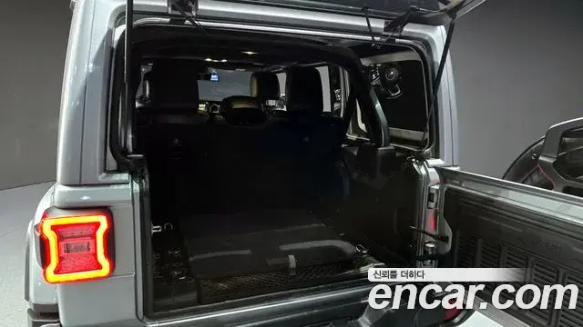 Jeep Wrangler 2019 — Photo 3/20