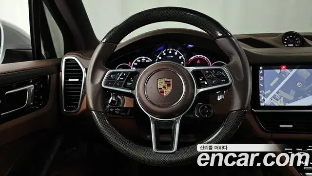 Porsche Cayenne 2020 — Фото 13/20