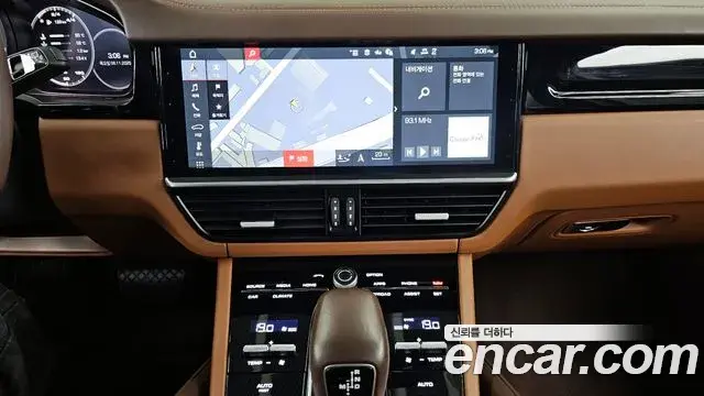 Porsche Cayenne 2020 — Фото 14/20