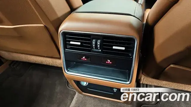 Porsche Cayenne 2020 — Фото 19/20