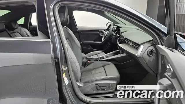 Audi A3 2023 — Photo 17/20