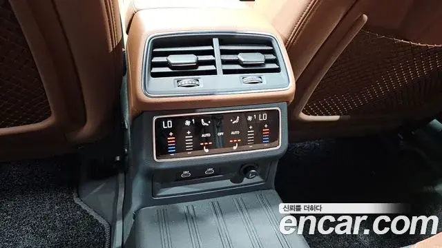 Audi A6 2023 — Фото 16/20