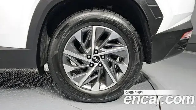 Hyundai The New Tucson 2021 — Фото 5/20