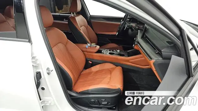 Kia K5 2025 — Photo 12/20