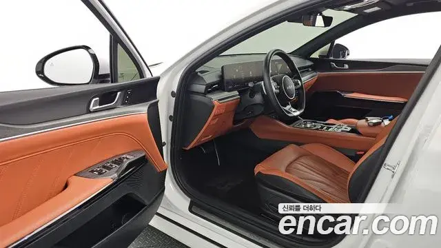 Kia K5 2025 — Photo 10/20