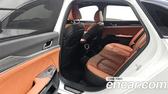 Kia K5 2025 — Photo 13/20