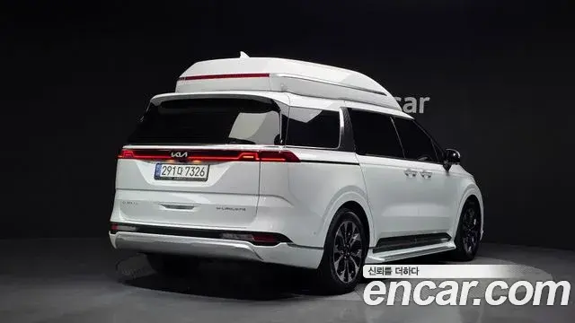 Kia Carnival 2023 — ფოტო 19/20