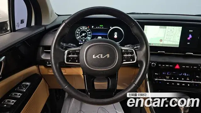 Kia Carnival 2023 — Şəkil 15/20