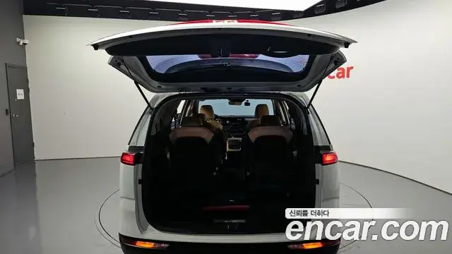 Kia Carnival 2023 — Şəkil 1/20