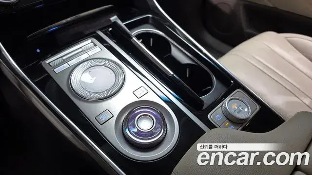 Genesis GV80 2021 — Şəkil 19/20