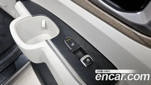 Kia Sorento 2022 — ფოტო 19/20
