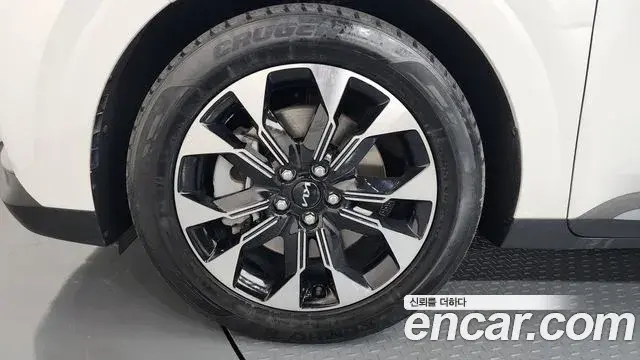 Kia Carnival 2022 — ფოტო 14/20
