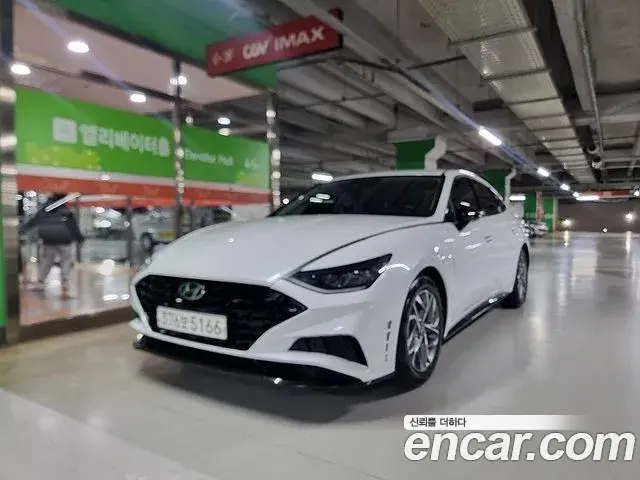 Hyundai Sonata Hybrid 2022 — Photo 4/20