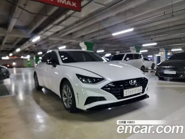 Hyundai Sonata Hybrid 2022 — Photo 6/20