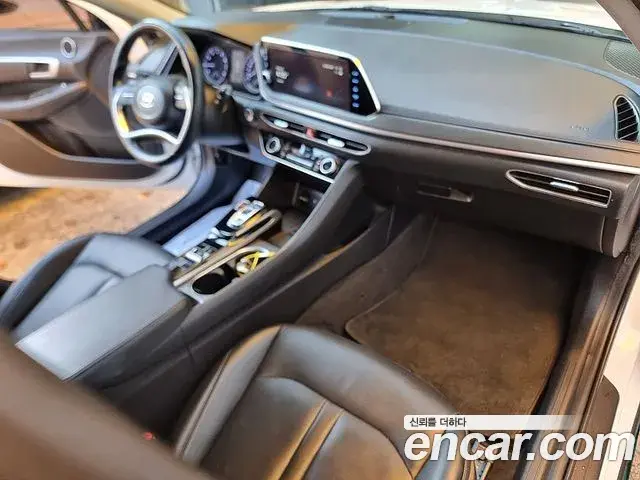 Hyundai Sonata Hybrid 2022 — Photo 5/20