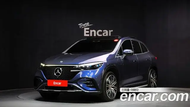 Mercedes-Benz EQE SUV 2023 — ფოტო 14/20