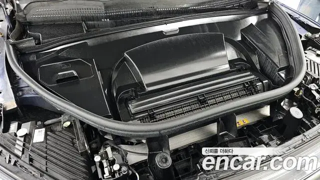 Mercedes-Benz EQE SUV 2023 — ფოტო 16/20