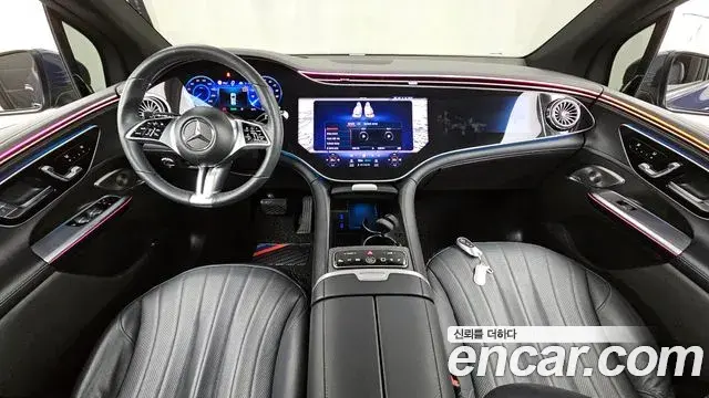 Mercedes-Benz EQE SUV 2023 — ფოტო 8/20