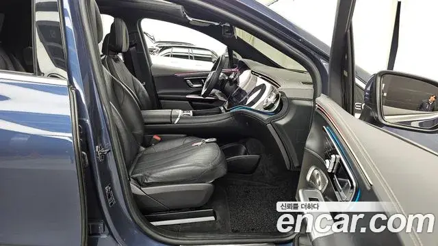 Mercedes-Benz EQE SUV 2023 — ფოტო 12/20