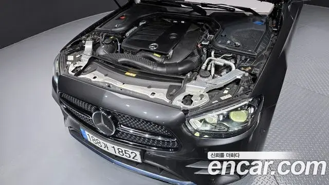 Mercedes-Benz E-Class 2020 — ფოტო 4/20