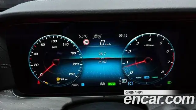 Mercedes-Benz E-Class 2020 — ფოტო 6/20
