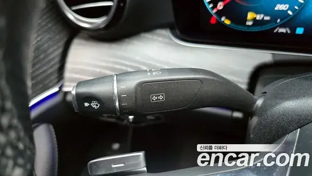 Mercedes-Benz E-Class 2020 — ფოტო 2/20