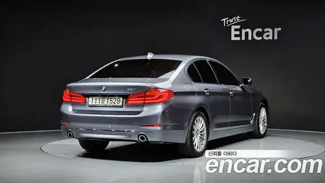 BMW 5 Series 2019 — Şəkil 16/20