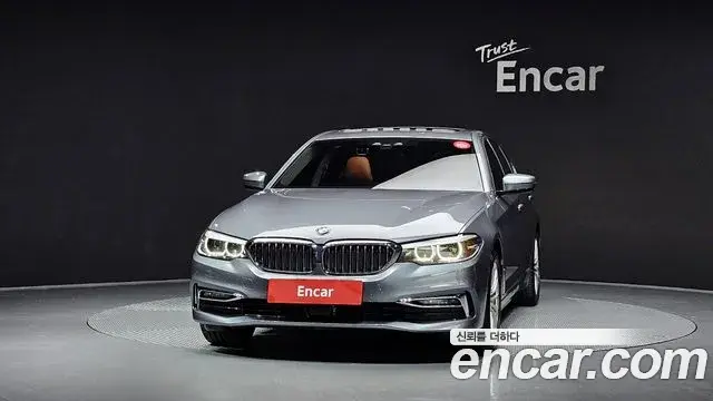 BMW 5 Series 2019 — Şəkil 14/20