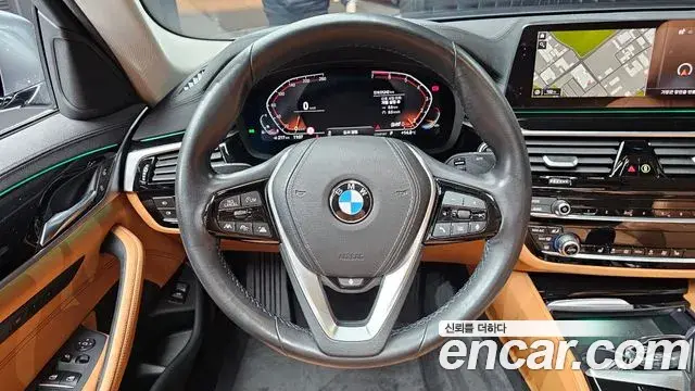 BMW 5 Series 2019 — Şəkil 12/20