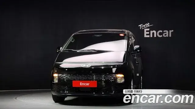 Hyundai Staria 2022 — Фото 3/20