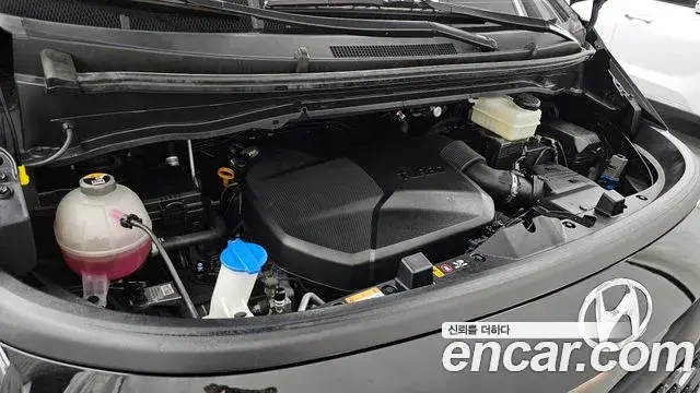 Hyundai Staria 2022 — Фото 6/20