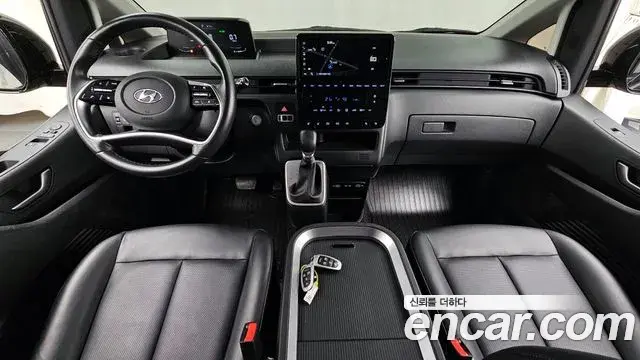Hyundai Staria 2022 — Фото 7/20
