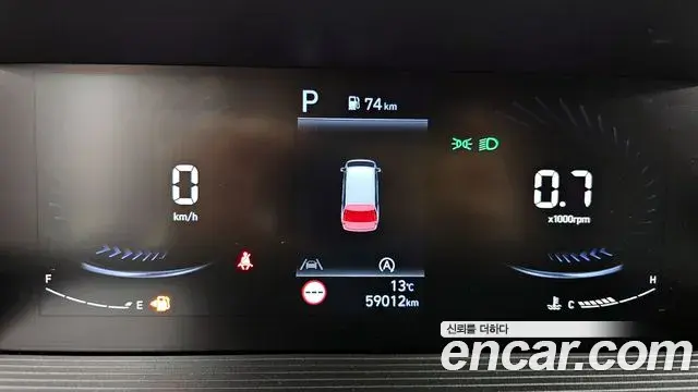 Hyundai Staria 2022 — Фото 8/20