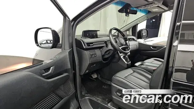 Hyundai Staria 2022 — Фото 10/20