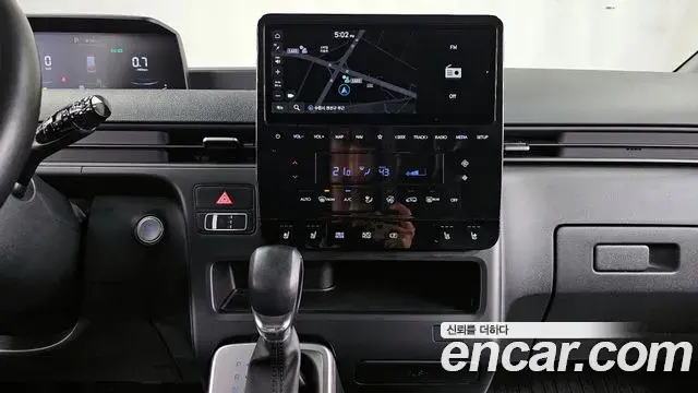 Hyundai Staria 2022 — Фото 16/20