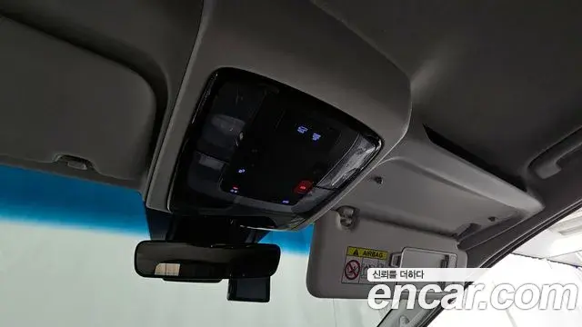 Hyundai Staria 2022 — Фото 19/20