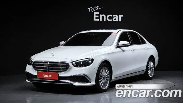 Mercedes-Benz E-Class 2023 — Фото 9/20