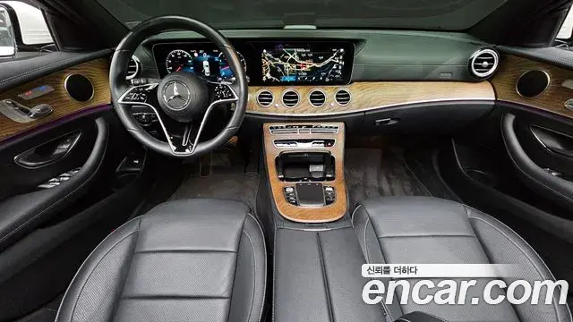 Mercedes-Benz E-Class 2023 — Фото 10/20