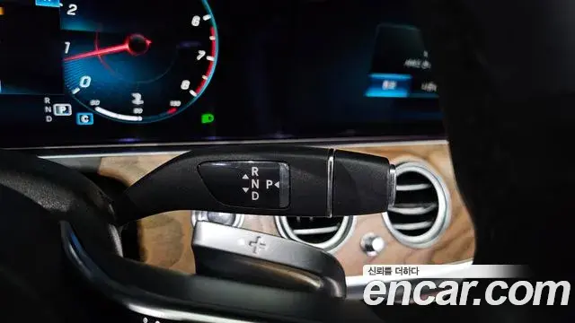 Mercedes-Benz E-Class 2023 — Фото 7/20