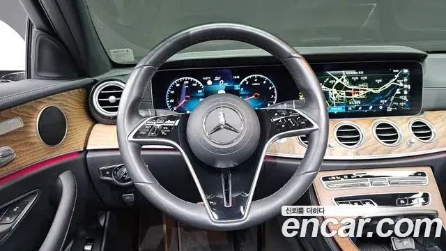 Mercedes-Benz E-Class 2023 — Фото 13/20