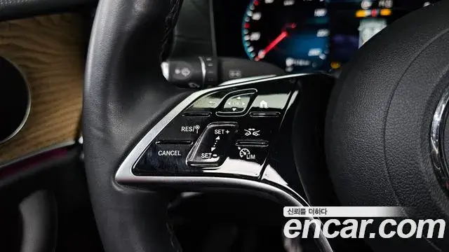 Mercedes-Benz E-Class 2023 — Фото 16/20
