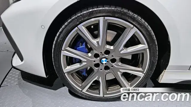 BMW 1 Series 2022 — ფოტო 7/20