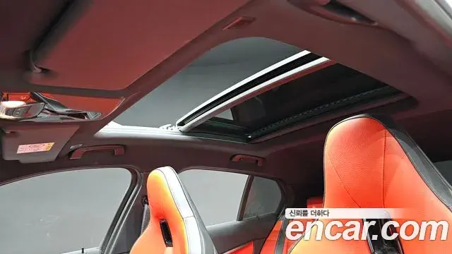 BMW 1 Series 2022 — ფოტო 17/20