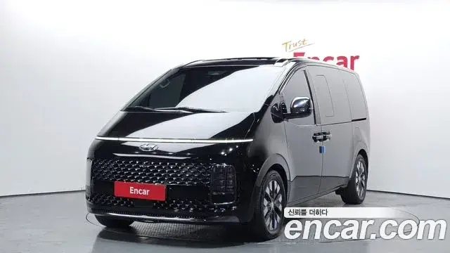 Hyundai Staria 2022 — ფოტო 14/20
