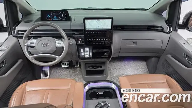 Hyundai Staria 2022 — ფოტო 1/20